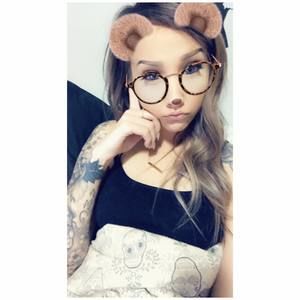 Meet your Posher, Hailey